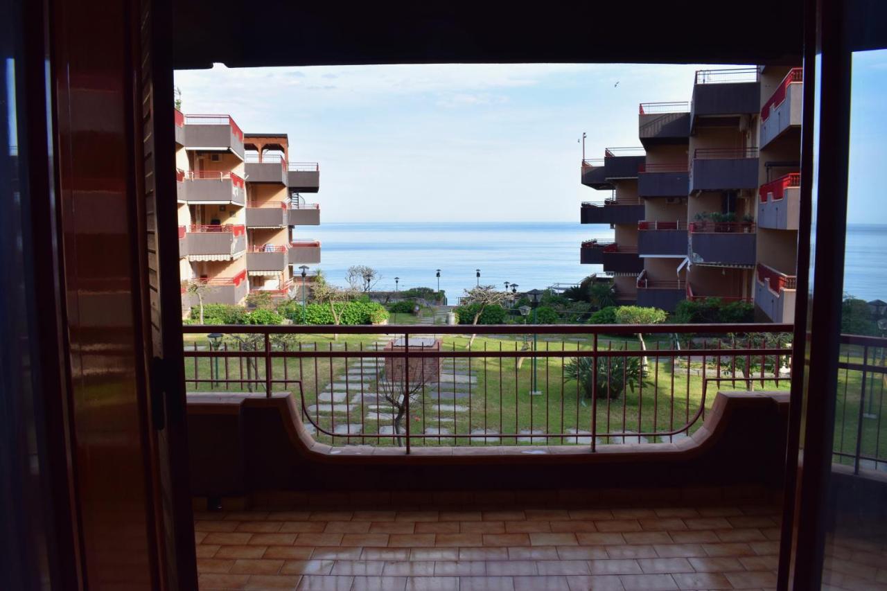 Beach House Blue Holiday เลโตยานนี ภายนอก รูปภาพ